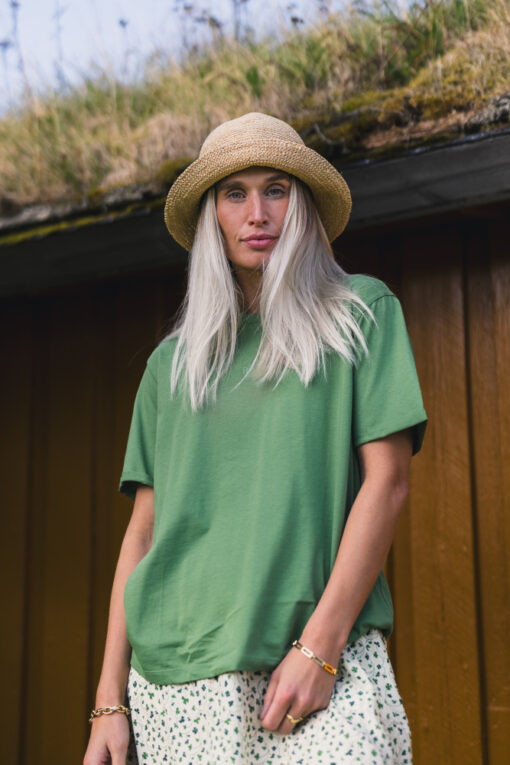 Linn logo tee