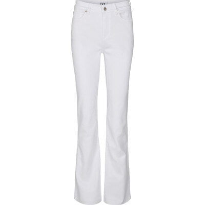 Tara Jeans